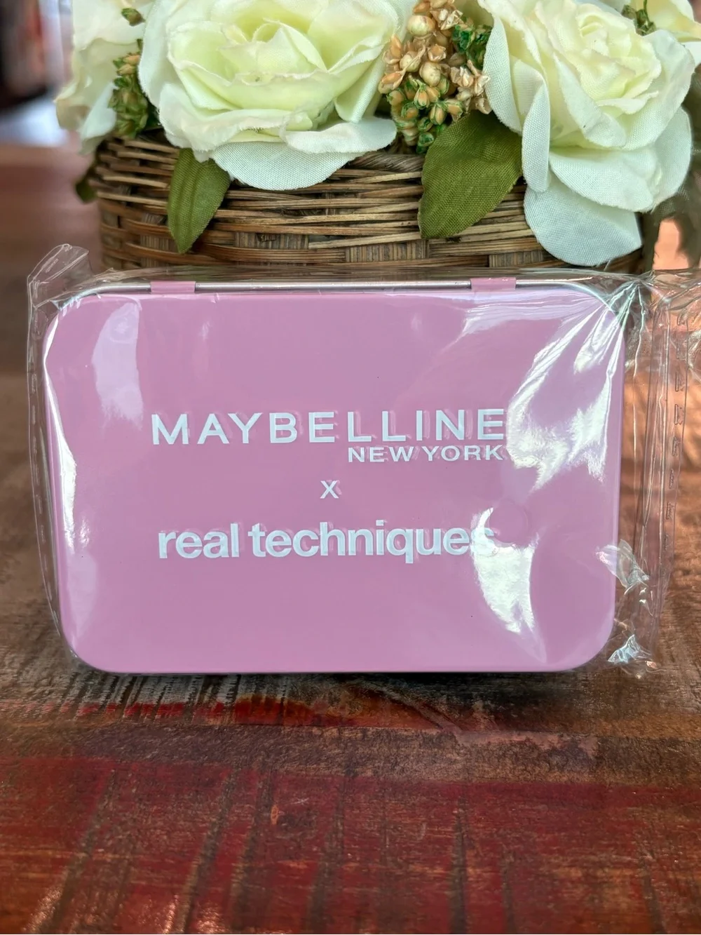 NEW Maybelline x Real Techniques Reusable EYE PATCHES in TIN!